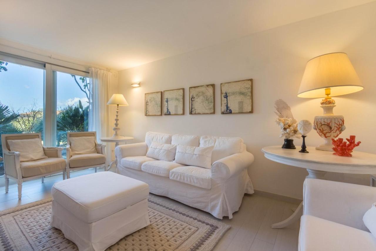 Villa Bougainvillea Con Piscina E Giardino Privato A Pochi Passi Dal Mare Кастиадас Экстерьер фото